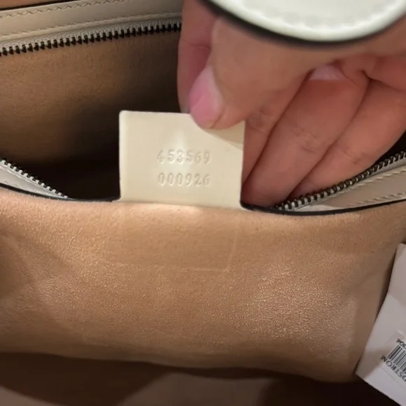 Gucci White and Gold Chevron Shoulder Bag - Picture 9 of 14